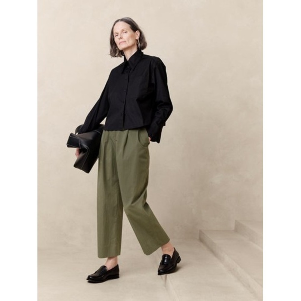Banana Republic Avila Barrel Leg Pant Desert Thyme Green Size 4 Twill pleat
